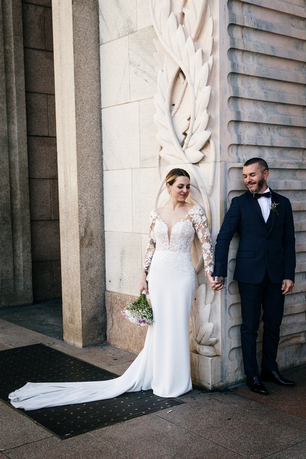 fotografa di famiglia - servizio fotografico matrimonio - mani intrecciate